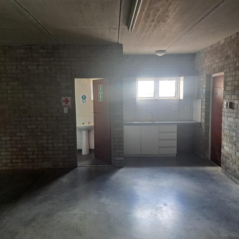 To Let commercial Property for Rent in Newton Park Eastern Cape